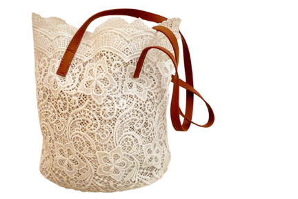 Sac artisanal brodé fait main