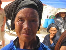 Artisan du Cabas ethnique Irrawady